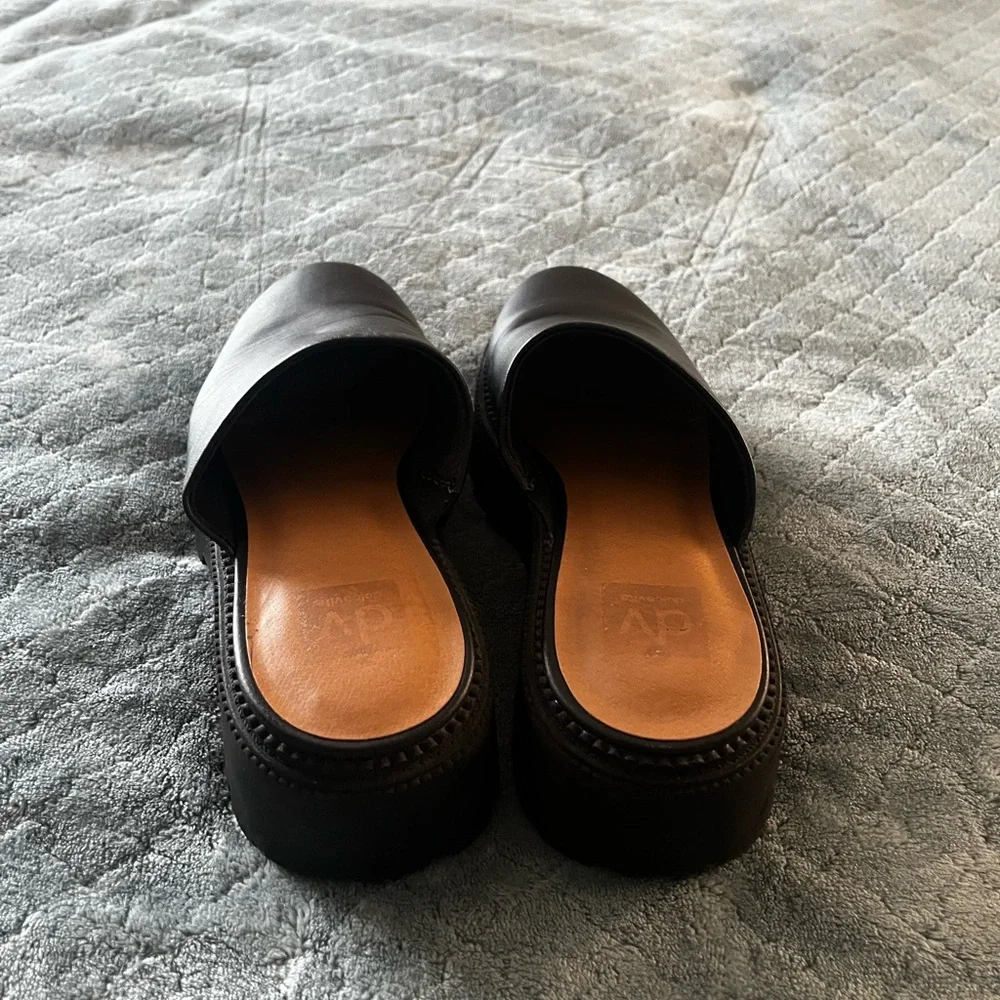 Dolce Vita chic black